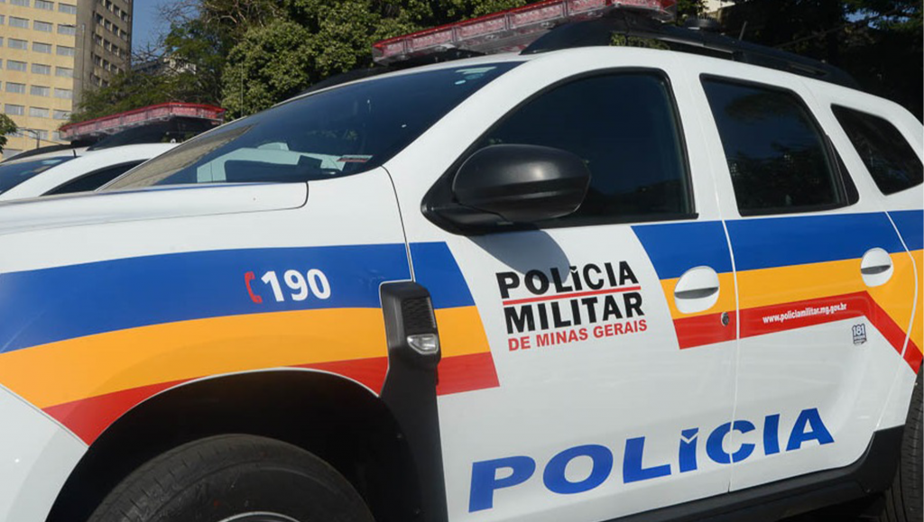 Criminosos invadem casa, rendem moradora e roubam cofre e veículo no bairro Enéias