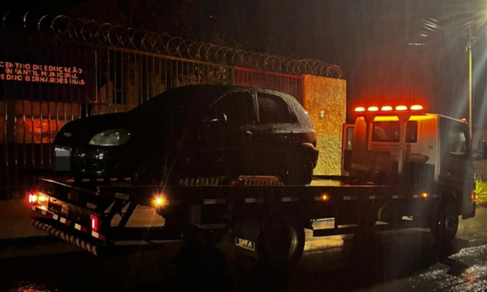 PM atira em pneu de carro de suspeito de tráfico e perseguição termina com prisão e apreensão em Patrocínio