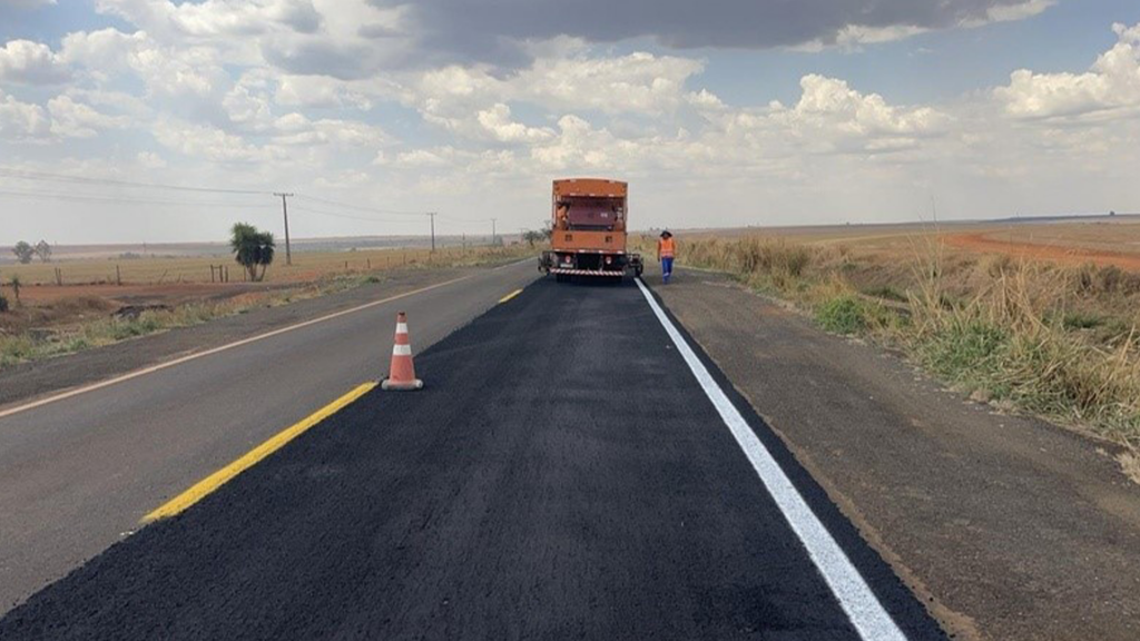 Obras na BR-365 em Patrocínio seguem até domingo e exigem atenção dos motoristas