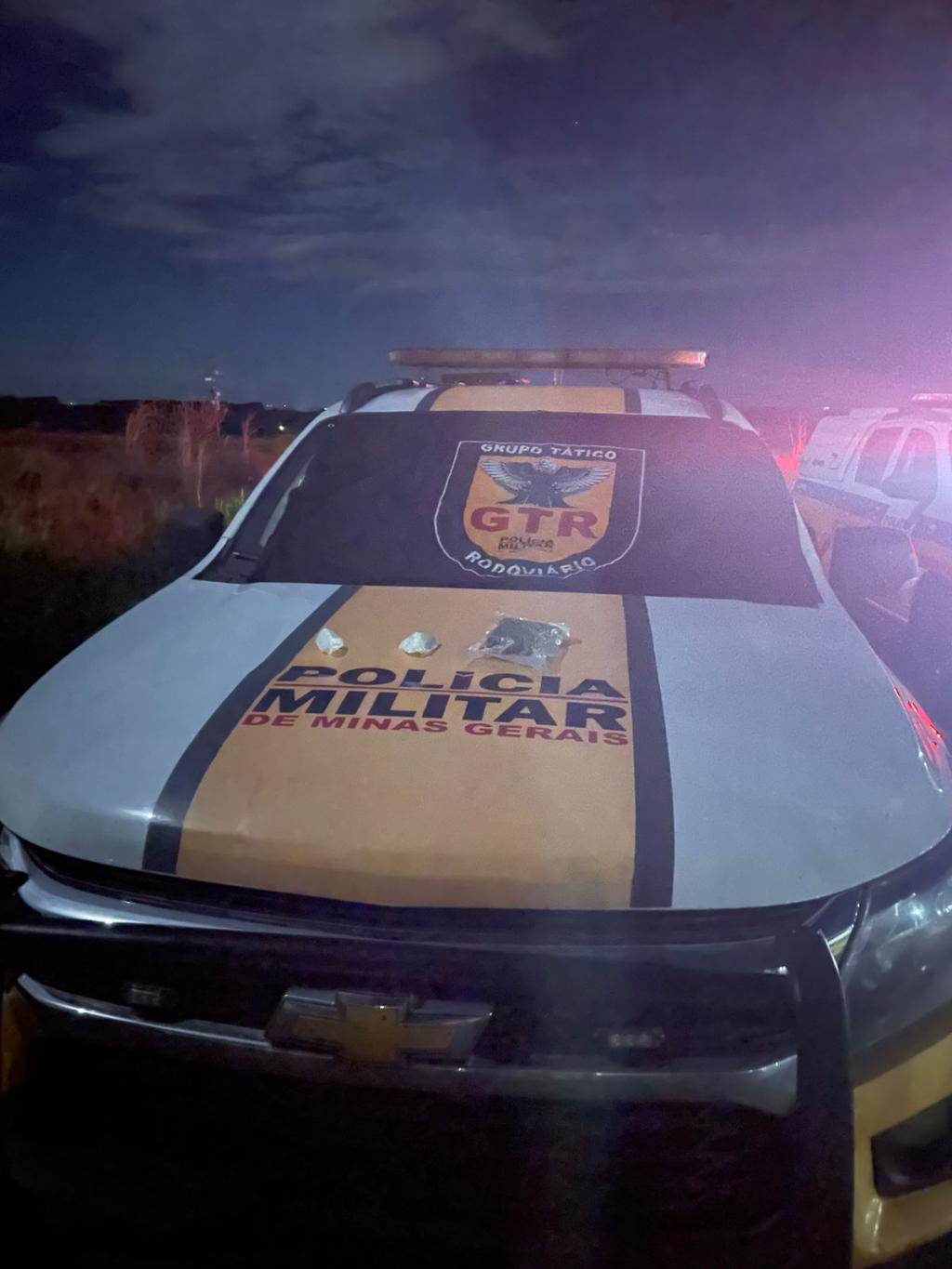 Imagem 1 do post Acusado de tráfico desce de Celta para fugir da PMRv, em Serra do Salitre, mas acaba preso