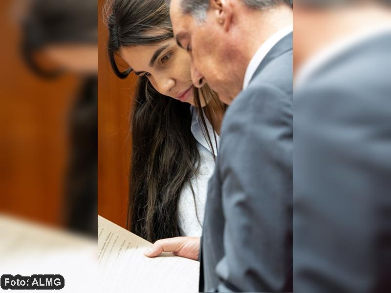 Assembleia de MG aprova projeto de apoio a mães...