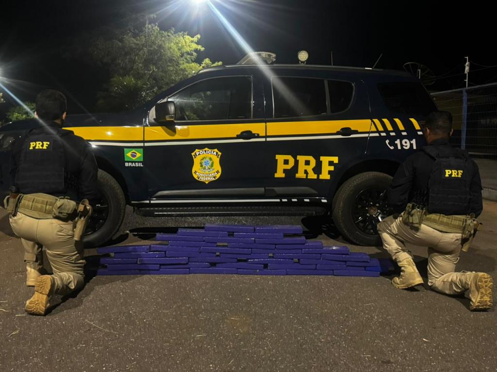 Fuga de 50 km termina com apreensão de cerca de 50 quilos...