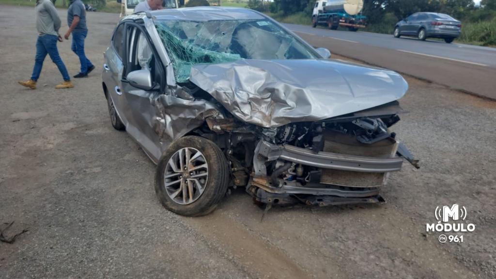 Caminhonete de Patrocínio se envolve em batida frontal na BR-352 e deixa...